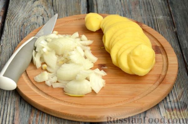 Киш с индейкой, грибами и картофелем