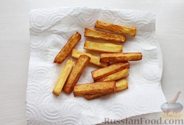 Жареная рыба в пивном кляре с картофелем фри (фиш-энд-чипс)