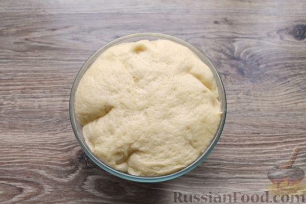 Сдобные булочки с повидлом