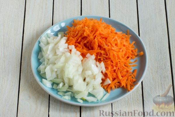 Борщ с черносливом и квашеными помидорами