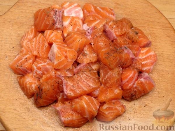 Картофельная запеканка с сёмгой и сырно-сливочным соусом