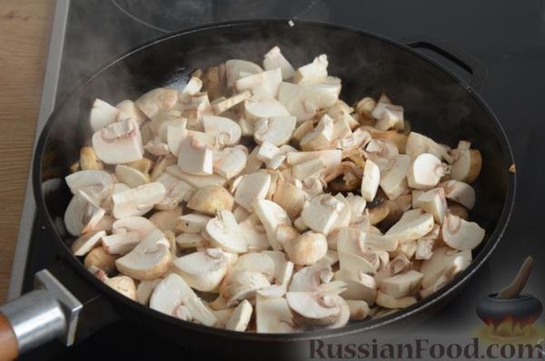 Киш с индейкой, грибами и картофелем