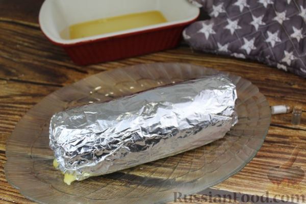 Рулет из рыбы с овощами и варёными яйцами (в духовке)
