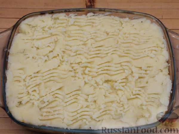 Постная картофельная запеканка с чечевицей и замороженными овощами