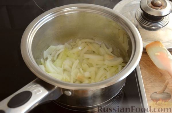 Говядина, тушенная с яблоками