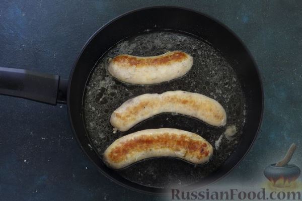 Фасолевый суп с овощами и купатами