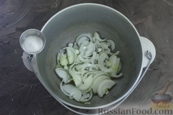 Суп с говядиной, квашеной капустой и картошкой