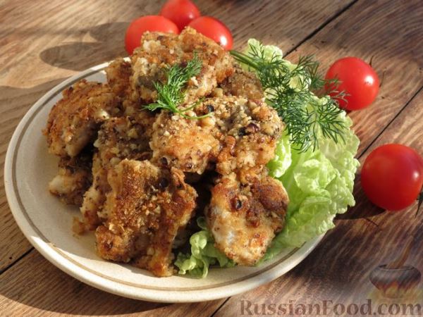 Рыба, жаренная в ореховой панировке