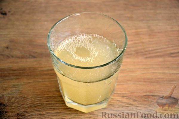 Муссовый шоколадно-творожный торт с печеньем и глазурью (без выпечки)