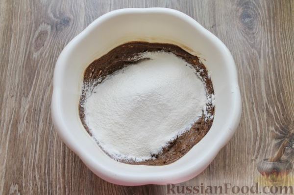 Кекс с черёмуховой мукой и шоколадом