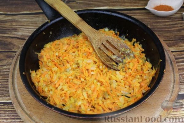 Рулет из рыбы с овощами и варёными яйцами (в духовке)