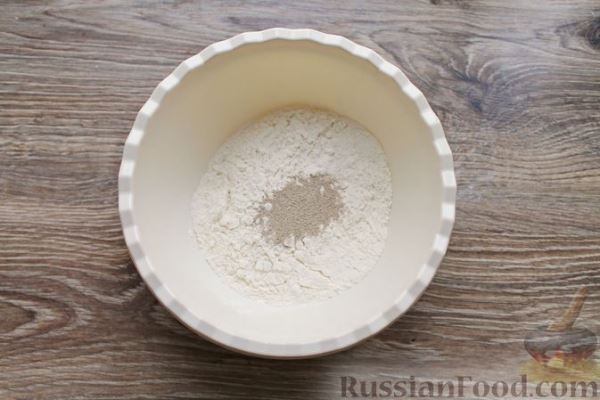 Дрожжевые пирожки с яйцом, курицей и укропом (в духовке)