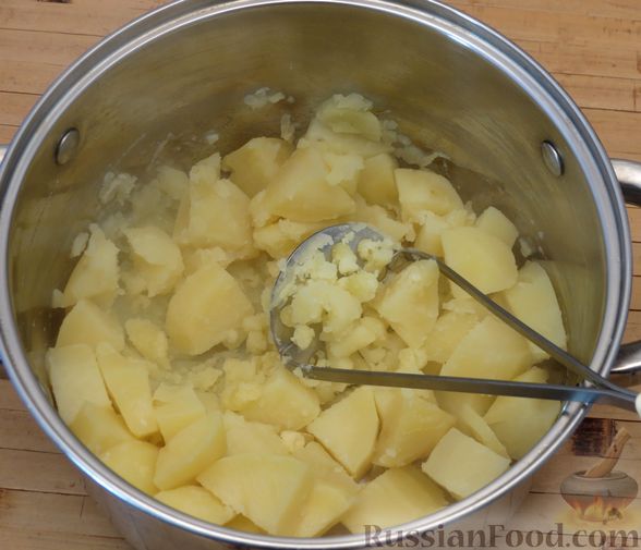 Постная картофельная запеканка с чечевицей и замороженными овощами