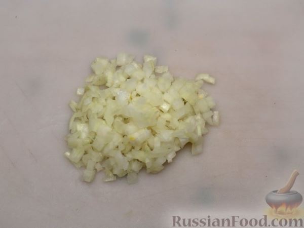 Томатный суп с нутом и мясными фрикадельками