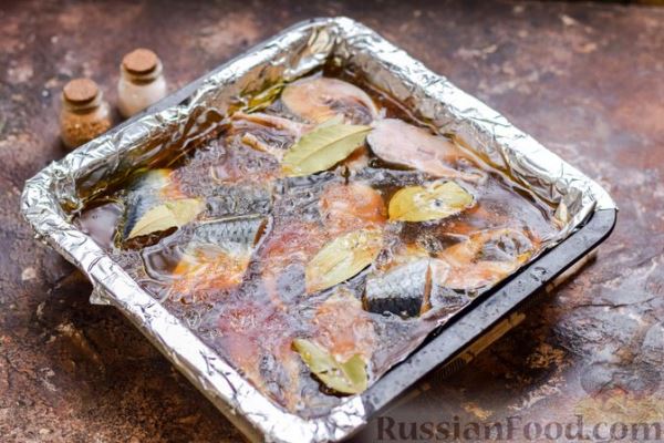 Сельдь, тушенная в чае (в духовке)