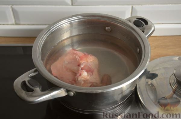 Суп с куриными рулетиками и клецками