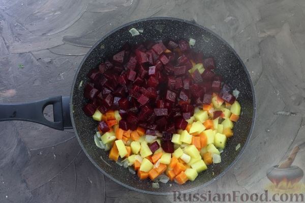 Винегрет из жареных овощей, с солёными огурцами и зелёным горошком
