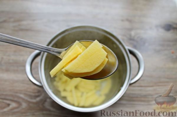 Мясная сборная солянка с тушёнкой