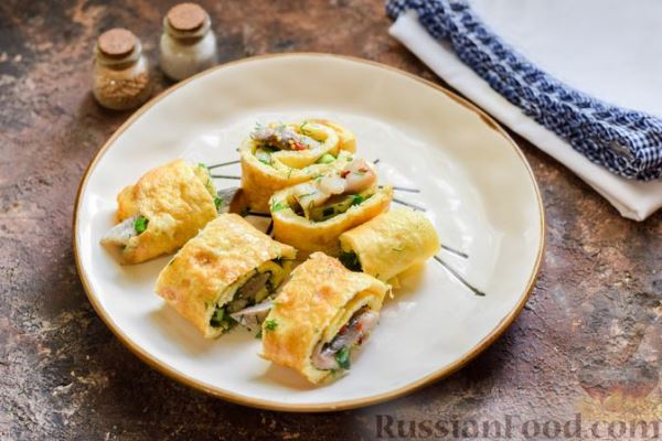 Яичные рулетики с сельдью