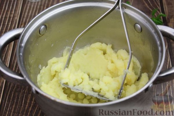 Рыбные котлеты с картофелем, сыром и зеленью