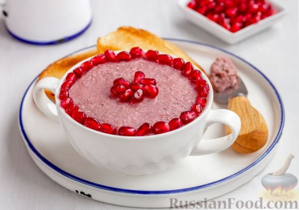 Паштет из фасоли, с орехами и гранатовым соком