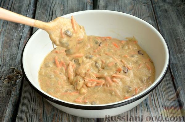 Пряный бананово-морковный кекс с вяленой клюквой и орехами