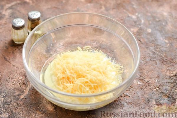 Рыбная запеканка с грибами и сметанно-сырной заливкой
