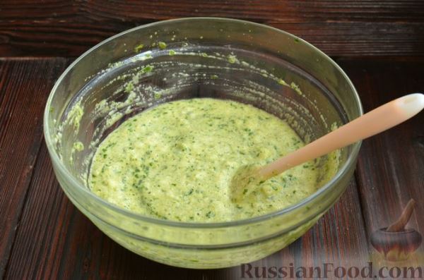 Шпинатный рулет с сёмгой и сливочным сыром