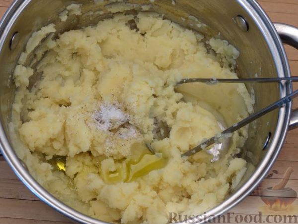 Постная картофельная запеканка с чечевицей и замороженными овощами