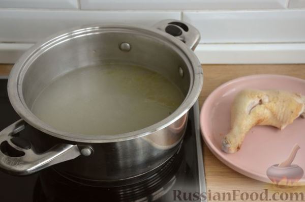 Солянка с консервированным горошком