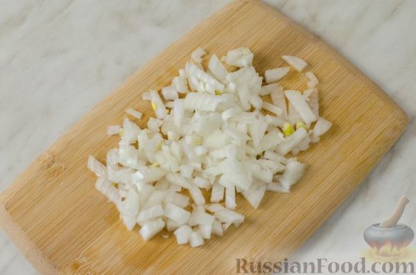Дрожжевые пирожки с горохом и грибами (в духовке)