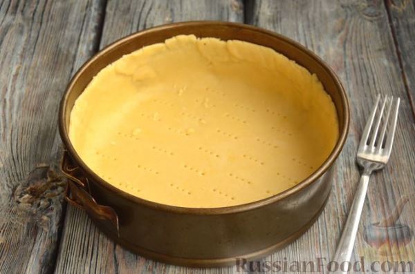 Киш с индейкой, грибами и картофелем
