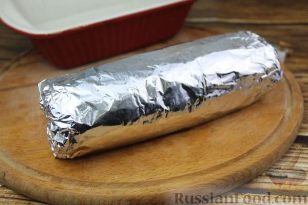 Рулет из рыбы с овощами и варёными яйцами (в духовке)