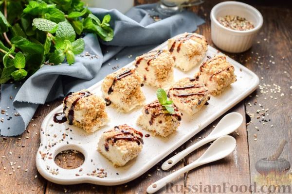 Десерт из сливочного сыра, с ананасами и грецкими орехами