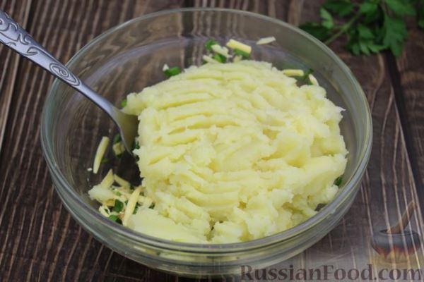 Рыбные котлеты с картофелем, сыром и зеленью