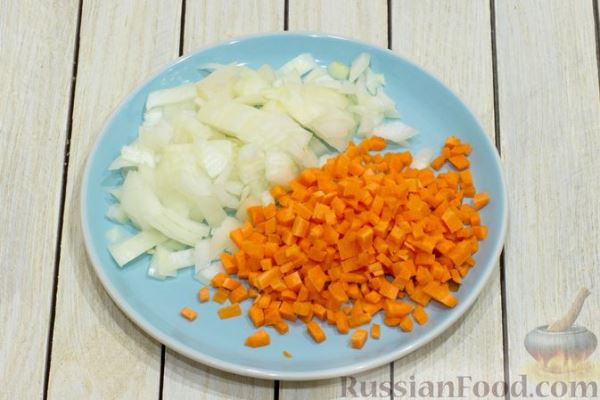 Сливочный суп с рисом,  грибами и сельдереем