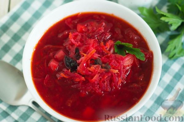 Борщ с черносливом и квашеными помидорами