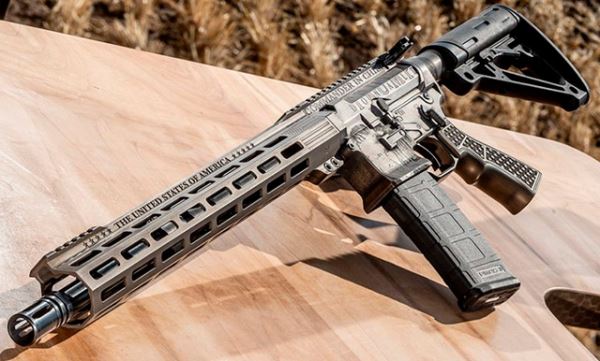 Выбираем Трампа? Винтовка AR-15 Commander in Chief