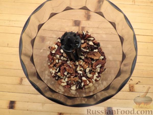 Песочное печенье "Полумесяцы" с мёдом, орехами и корицей