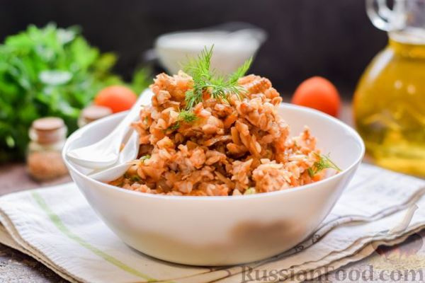Тушёная капуста с курицей и гречкой (на сковороде)