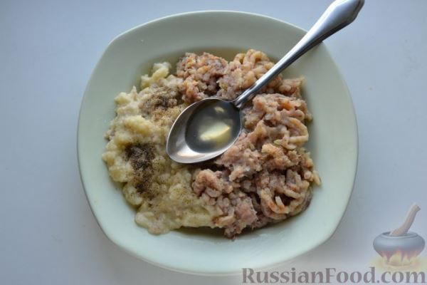 Форшмак из сельди, яблок и жареного картофеля