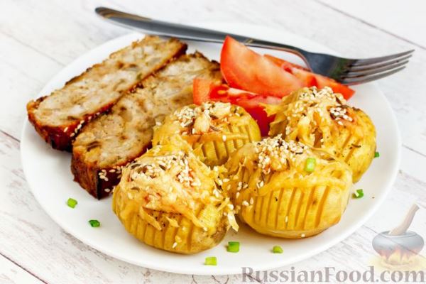 Картофель, запечённый с сыром и сливочным маслом (в духовке)