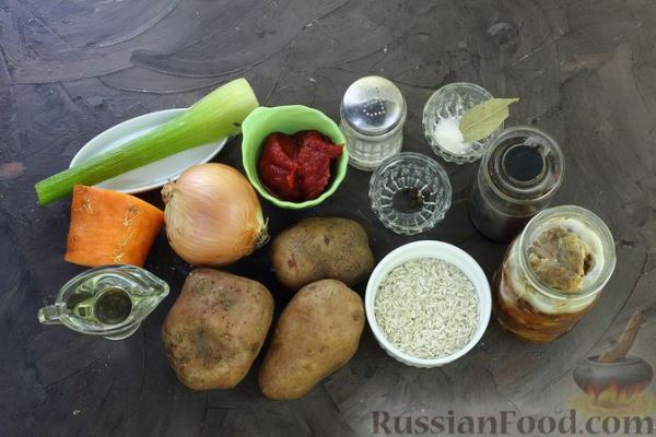 Картофельный суп с тушёнкой и рисом