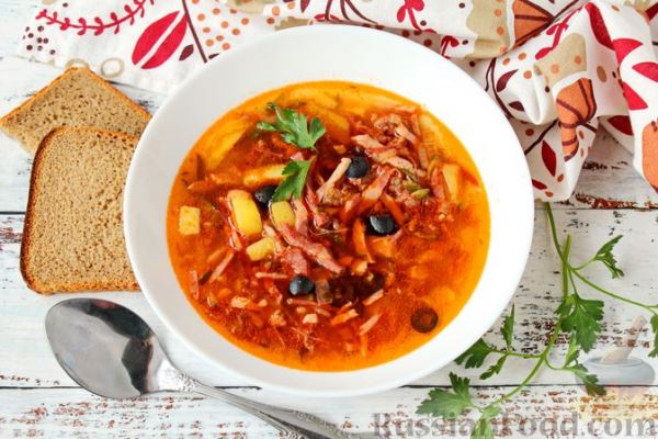 Мясная сборная солянка с тушёнкой