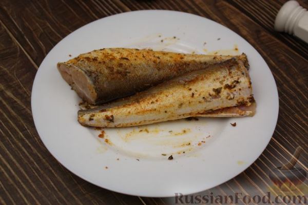 Рыба, запечённая с морковью и яблоками