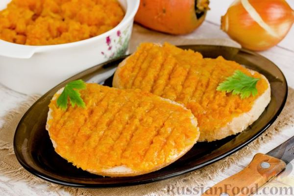 Луковая икра с морковью и яблоком