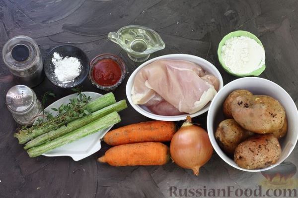 Тушёная картошка с курицей и сельдереем