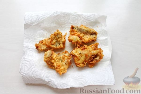 Жареная рыба в пивном кляре с картофелем фри (фиш-энд-чипс)