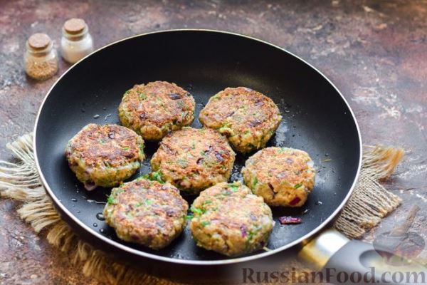 Котлеты из консервированного тунца с сыром и укропом