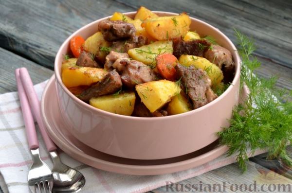 Индейка, запечённая с картошкой, в рукаве